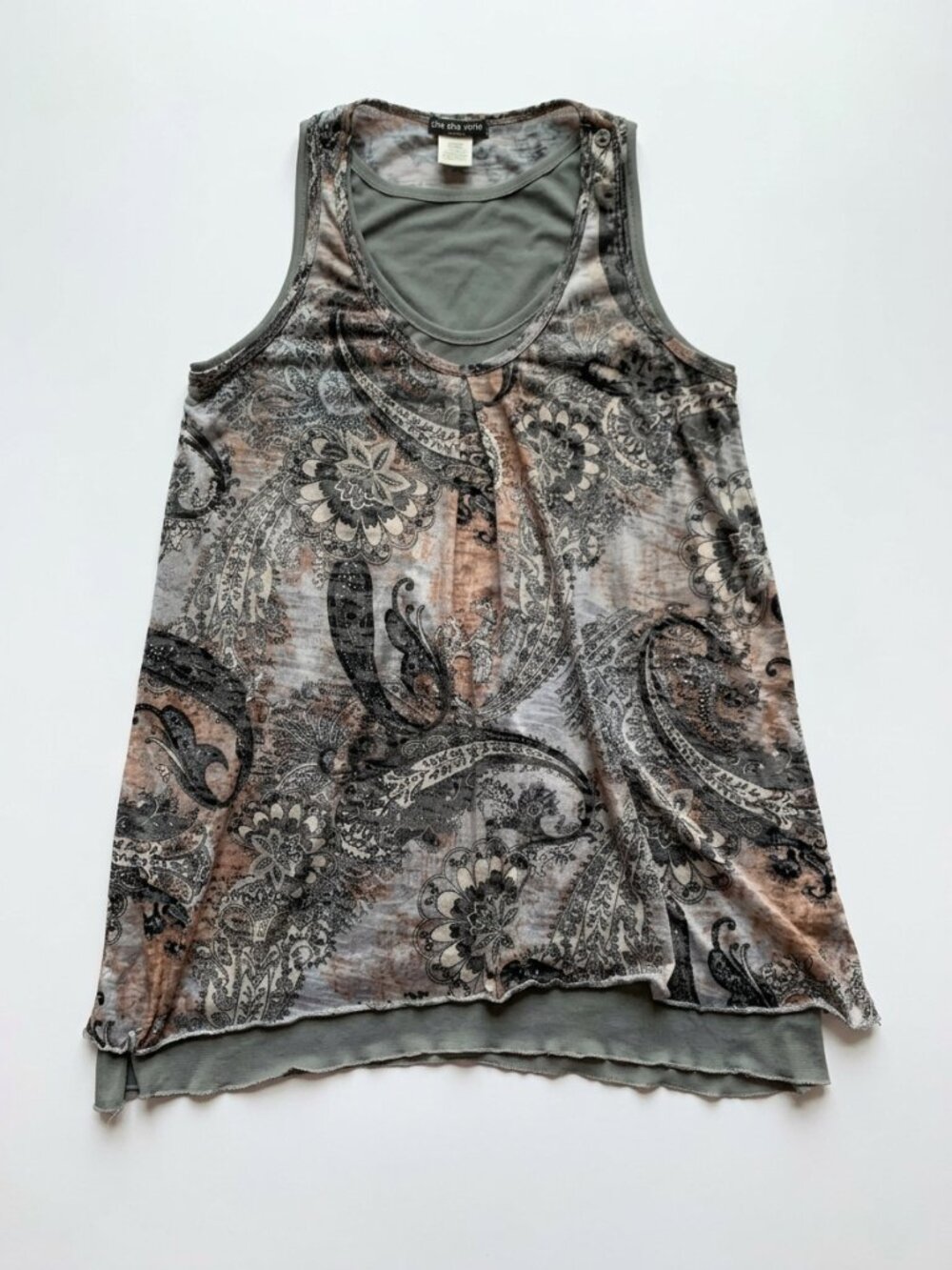 CHA CHA VENTE- Long Gray Layered Paisley Racerback Tank Top – Size Medium